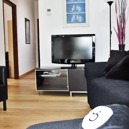 Realkasa Lovin House *