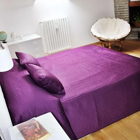 Realkasa Lovin House Apartment